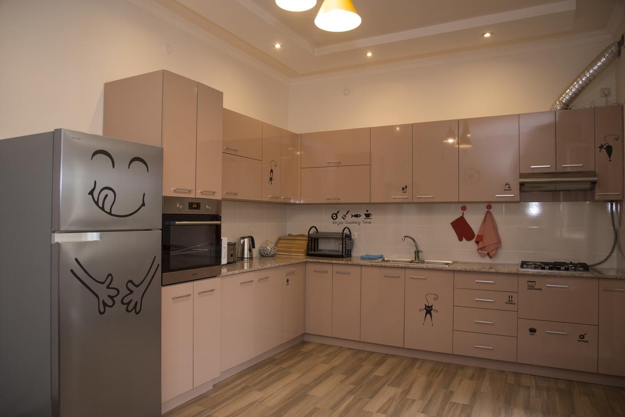 Katun Hostel เยเรวาน ภายนอก รูปภาพ