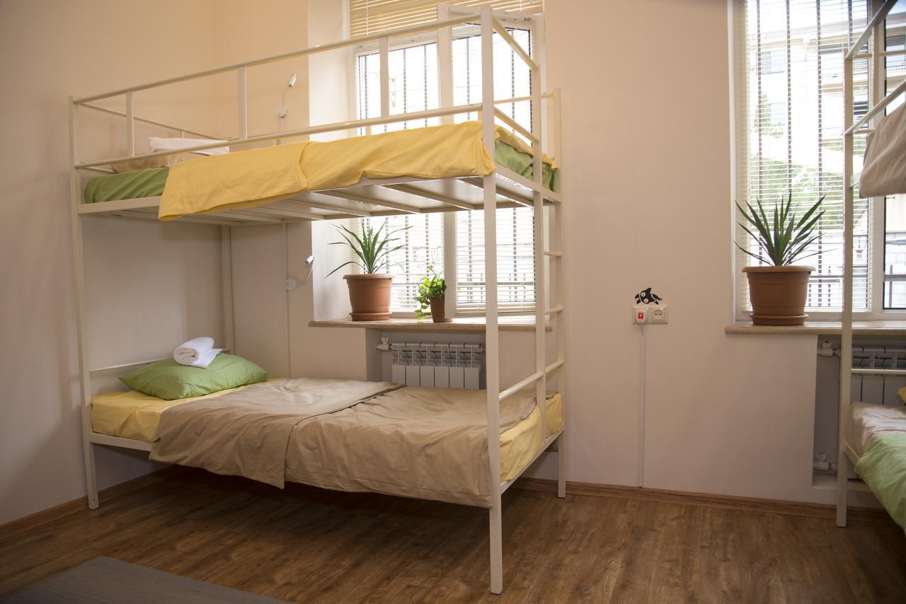 Katun Hostel เยเรวาน ภายนอก รูปภาพ