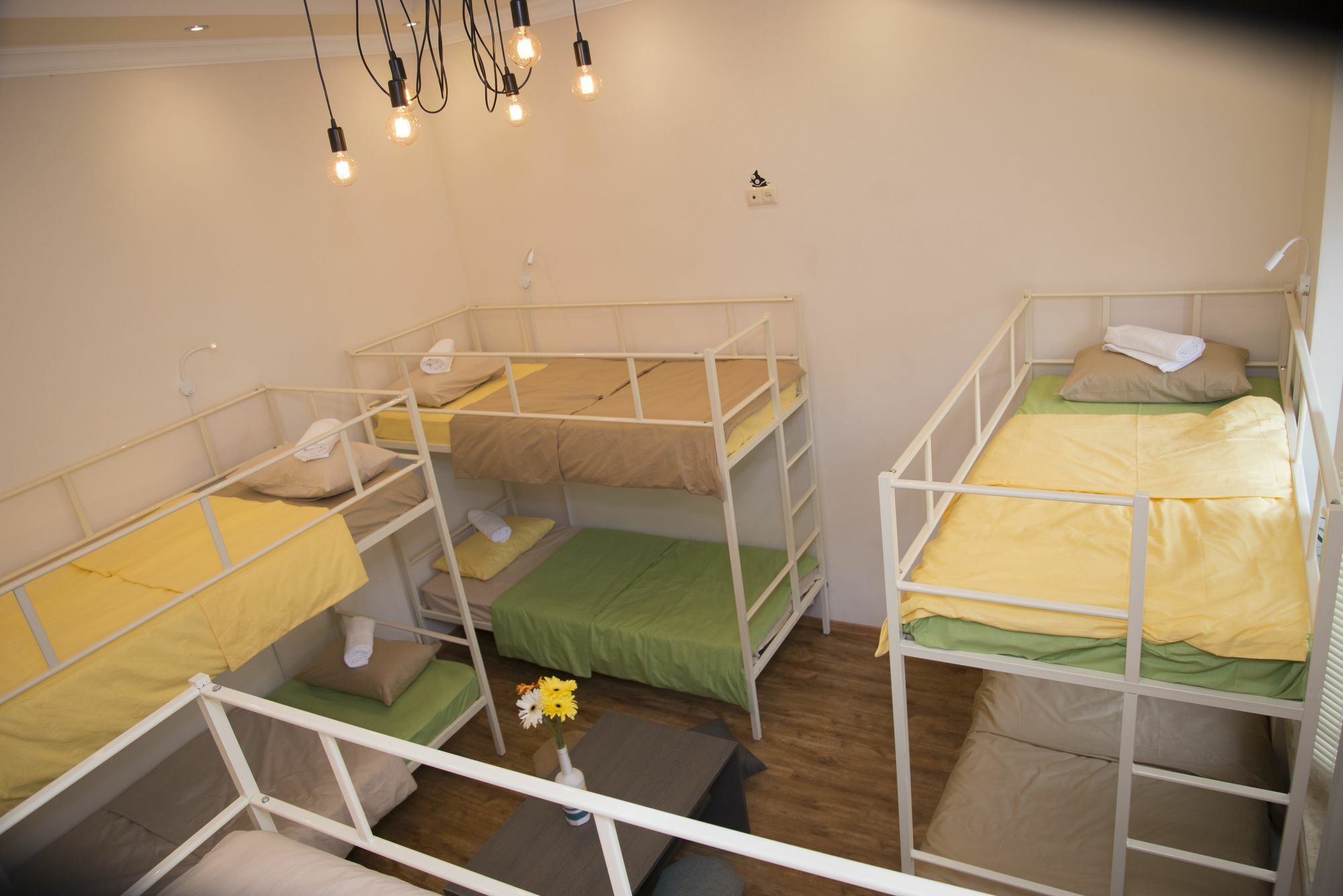 Katun Hostel เยเรวาน ภายนอก รูปภาพ
