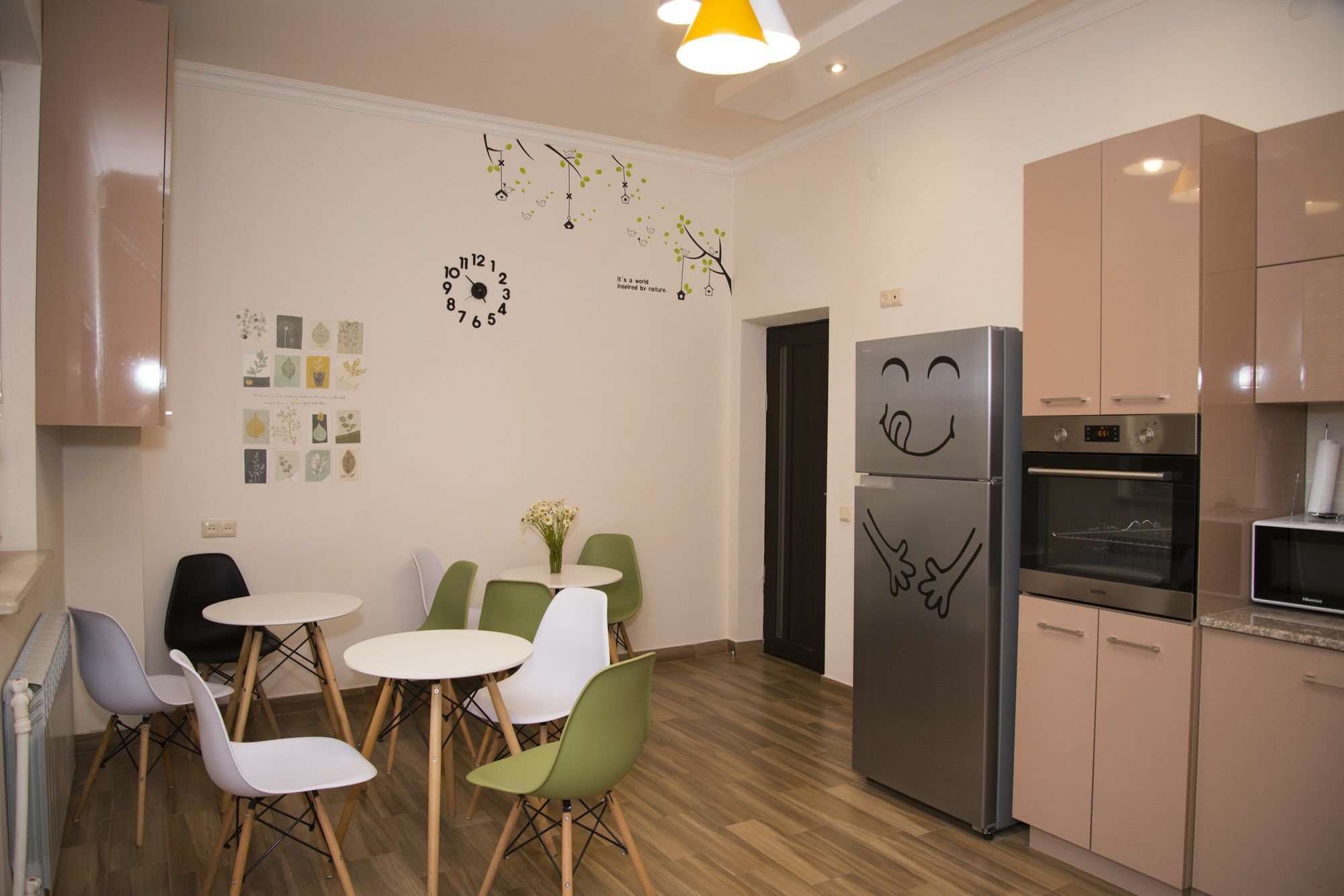 Katun Hostel เยเรวาน ภายนอก รูปภาพ