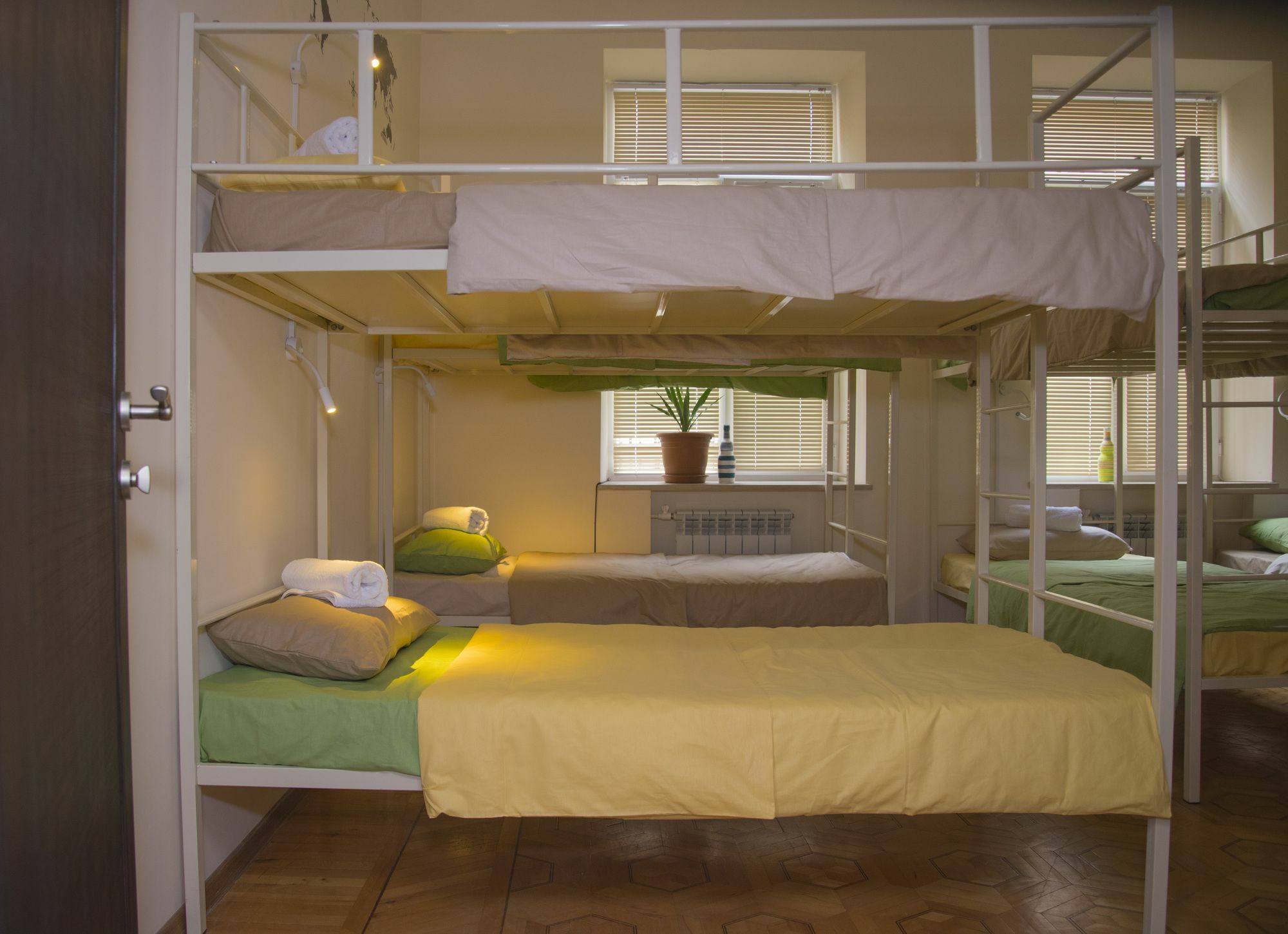 Katun Hostel เยเรวาน ภายนอก รูปภาพ